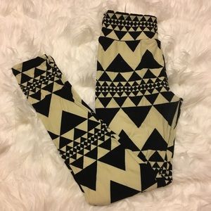 Lularoe Aztec Leggings!